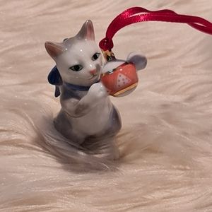 2011 Royal Copenhagen Collectible Cat